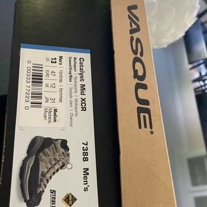 Vasque Mid XCR Hiking Boots men’s Sz US 13